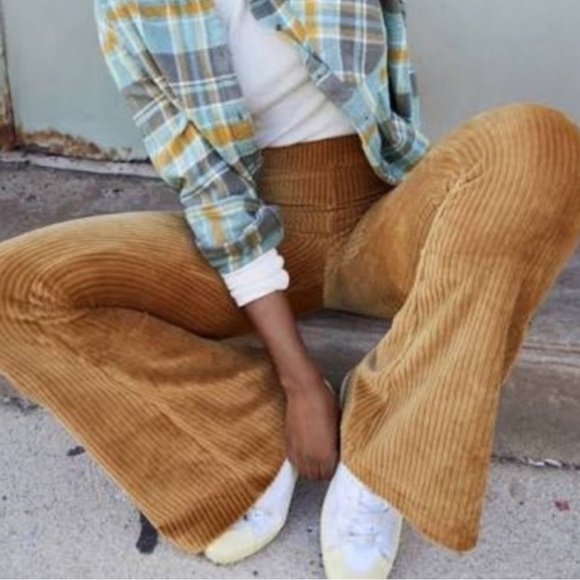 NWT Aerie groove on flare pants ribbed - Picture 2 of 6